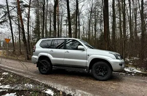 TOYOTA Land Cruiser 