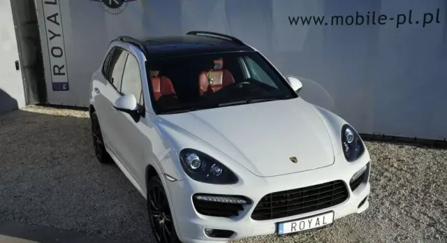 PORSCHE Cayenne 