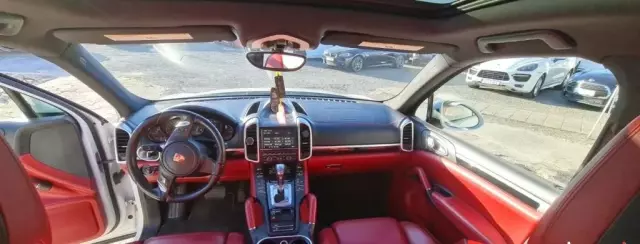 PORSCHE Cayenne 