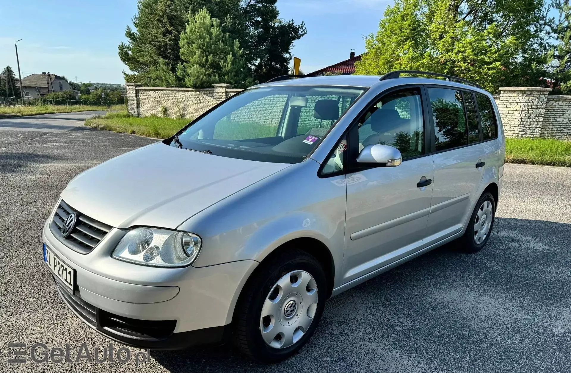 VOLKSWAGEN Touran 