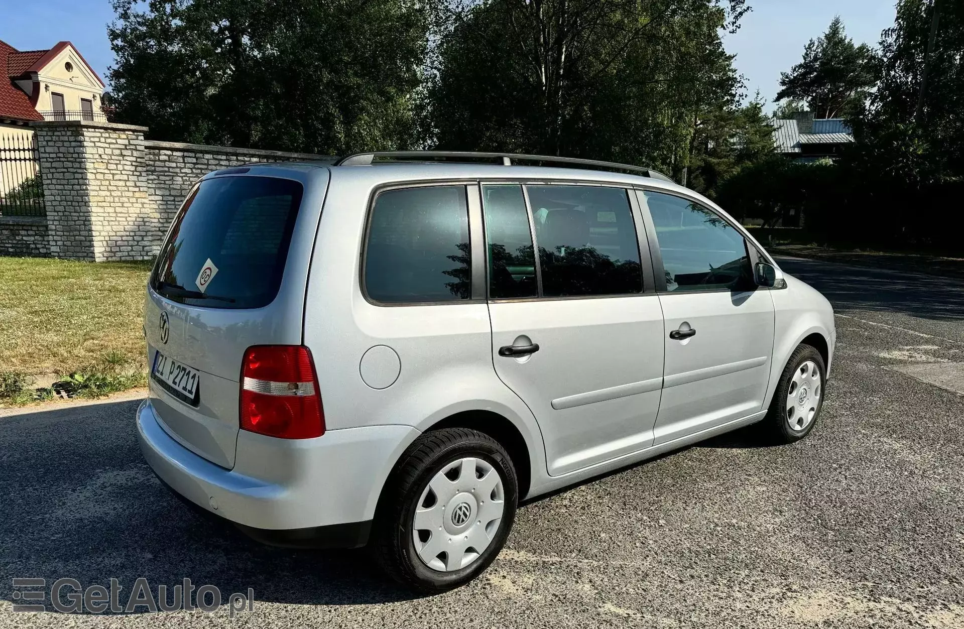 VOLKSWAGEN Touran 