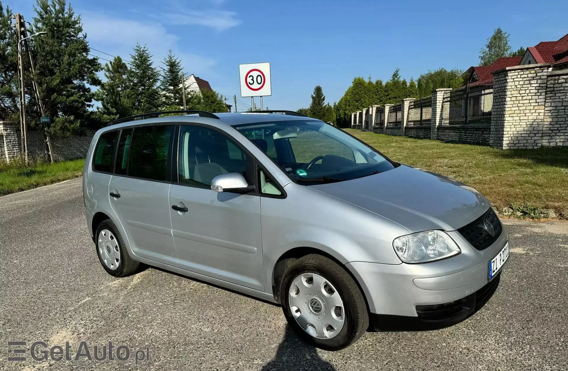 VOLKSWAGEN Touran 