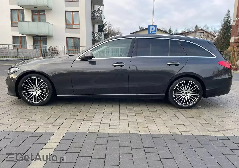 MERCEDES-BENZ Klasa C 220 d Avantgarde