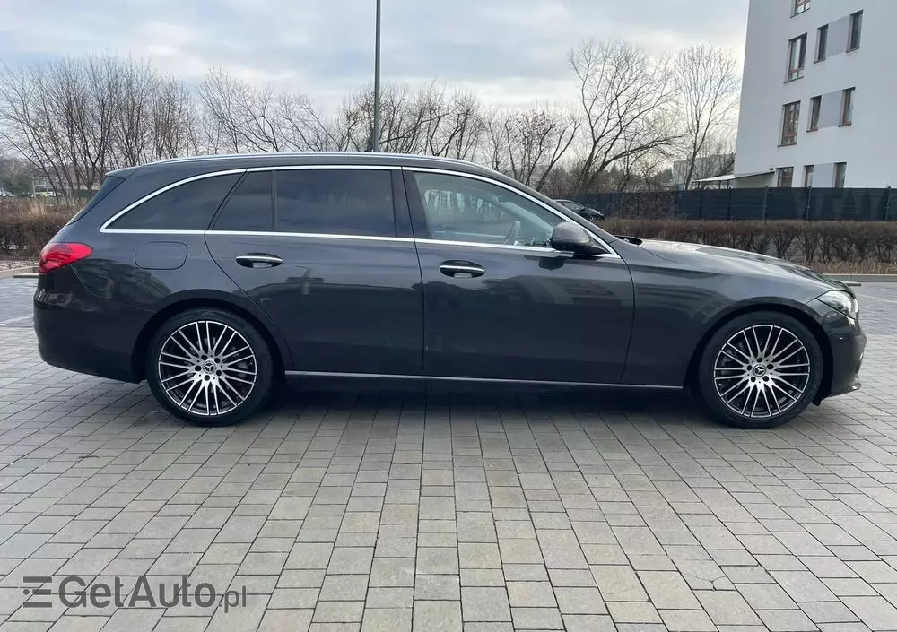 MERCEDES-BENZ Klasa C 220 d Avantgarde