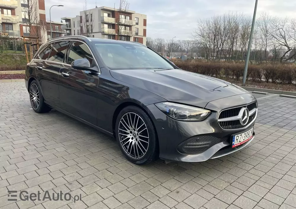 MERCEDES-BENZ Klasa C 220 d Avantgarde