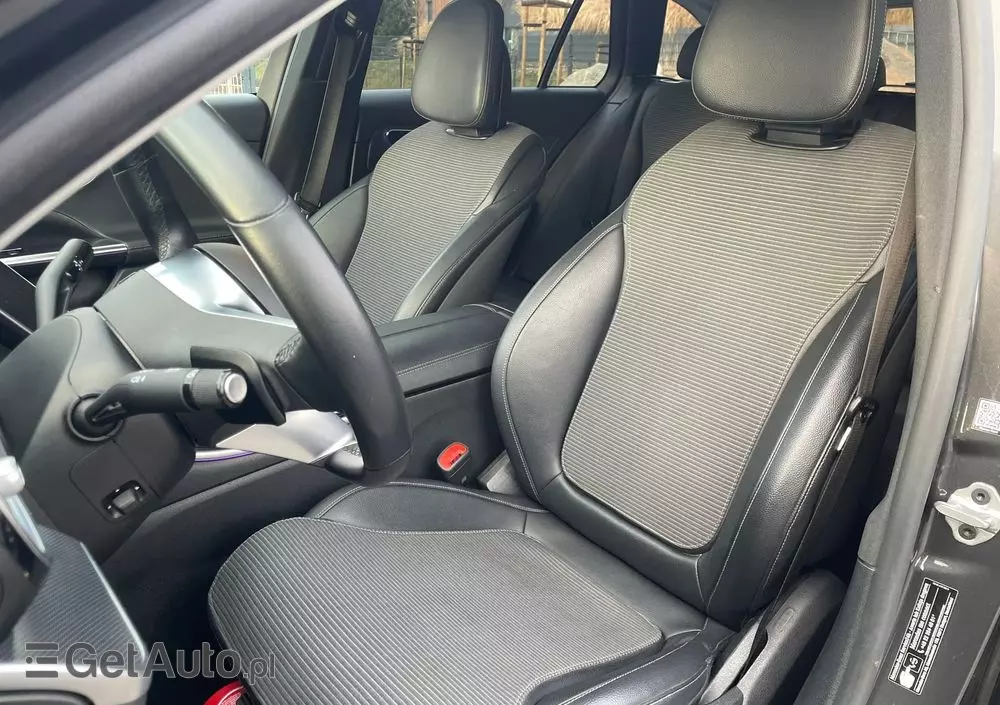 MERCEDES-BENZ Klasa C 220 d Avantgarde