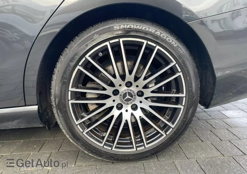 MERCEDES-BENZ Klasa C 220 d Avantgarde