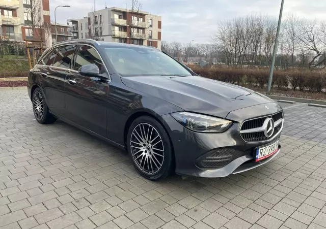 MERCEDES-BENZ Klasa C 220 d Avantgarde