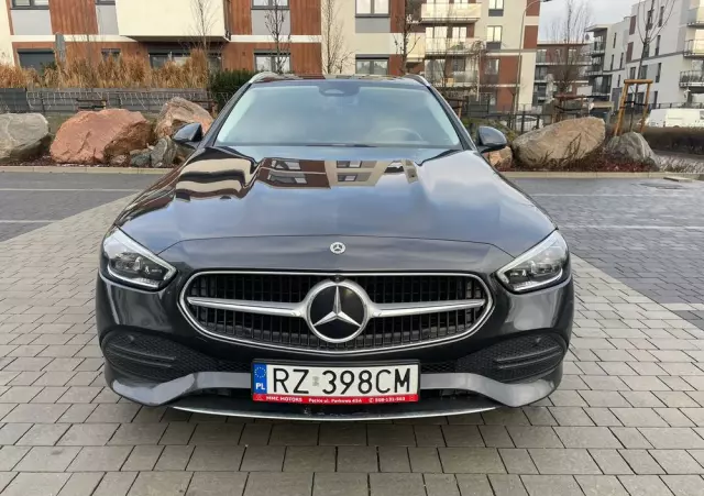 MERCEDES-BENZ Klasa C 220 d Avantgarde