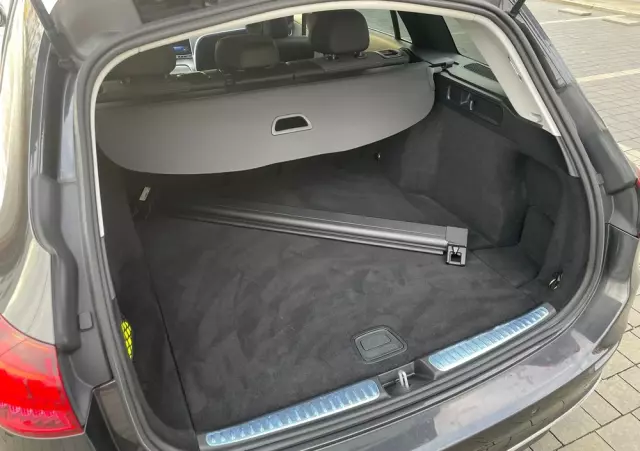 MERCEDES-BENZ Klasa C 220 d Avantgarde