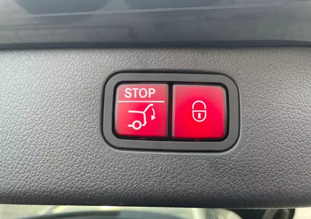 MERCEDES-BENZ Klasa C 220 d Avantgarde