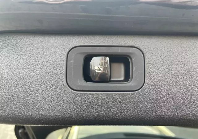 MERCEDES-BENZ Klasa C 220 d Avantgarde