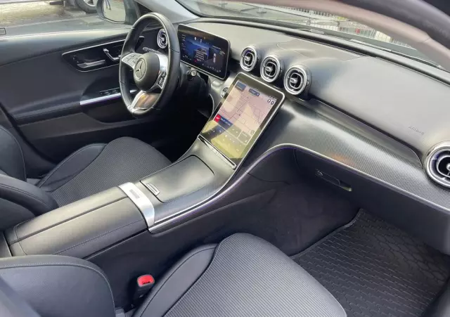 MERCEDES-BENZ Klasa C 220 d Avantgarde