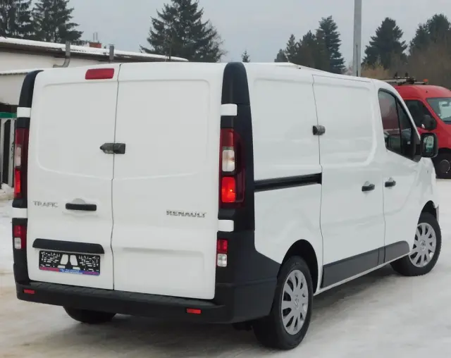 RENAULT TRAFIC 