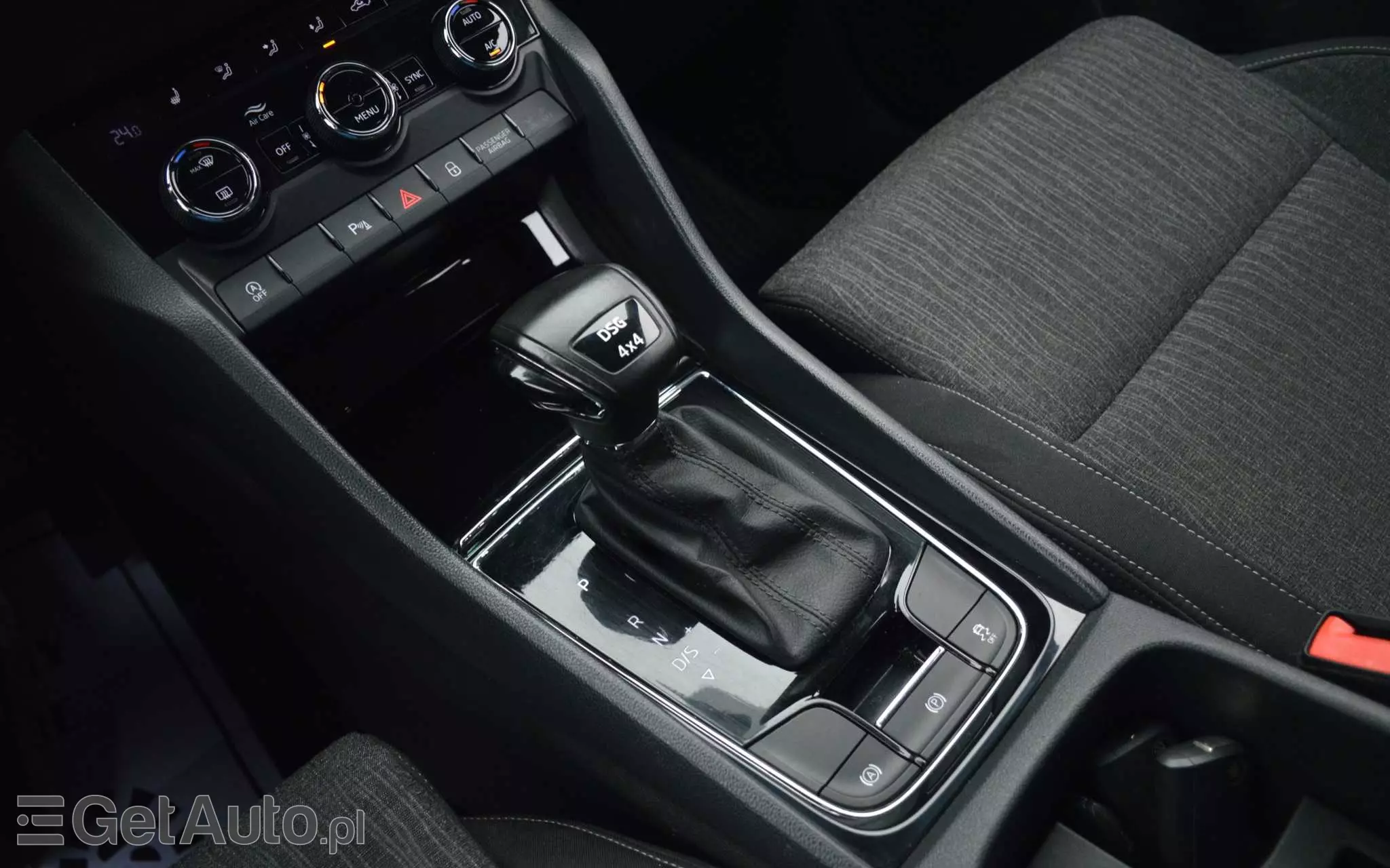 SKODA Karoq 2.0 TDI SCR 4x4 Ambition DSG