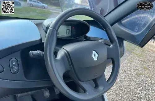 RENAULT Twizy 