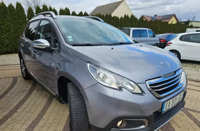 PEUGEOT 2008 