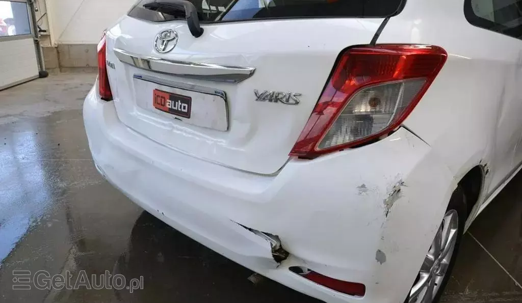 TOYOTA Yaris 