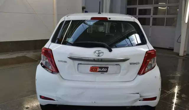 TOYOTA Yaris 