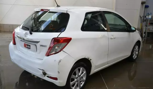 TOYOTA Yaris 