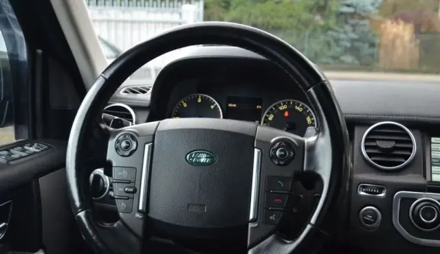 LAND ROVER Discovery 