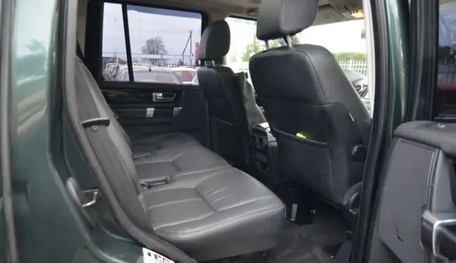 LAND ROVER Discovery 