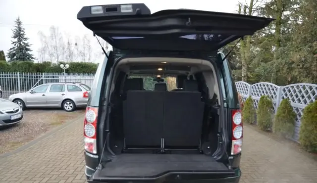 LAND ROVER Discovery 