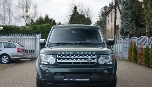 LAND ROVER Discovery 