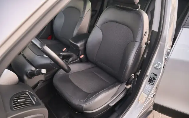 HYUNDAI Ix35 1.7 CRDi 2WD blue Style