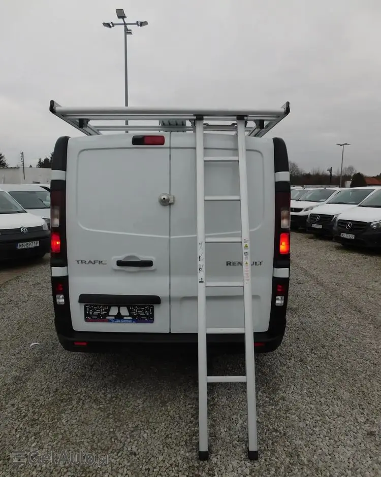 RENAULT TRAFIC 
