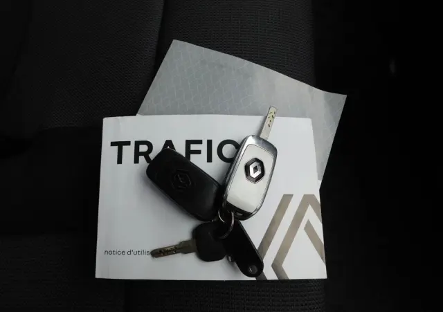 RENAULT TRAFIC 
