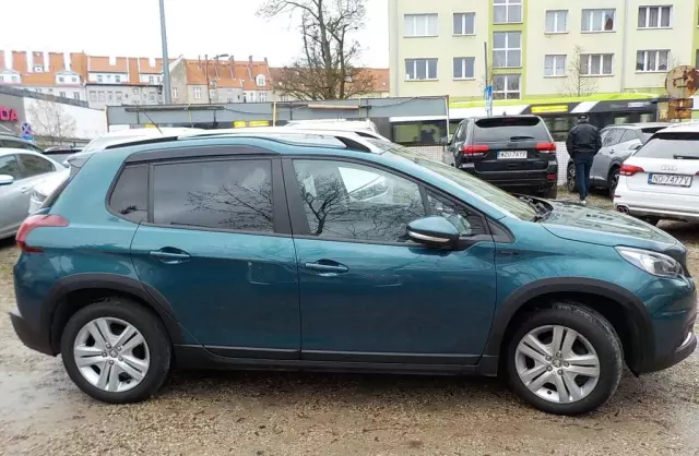 PEUGEOT 2008 