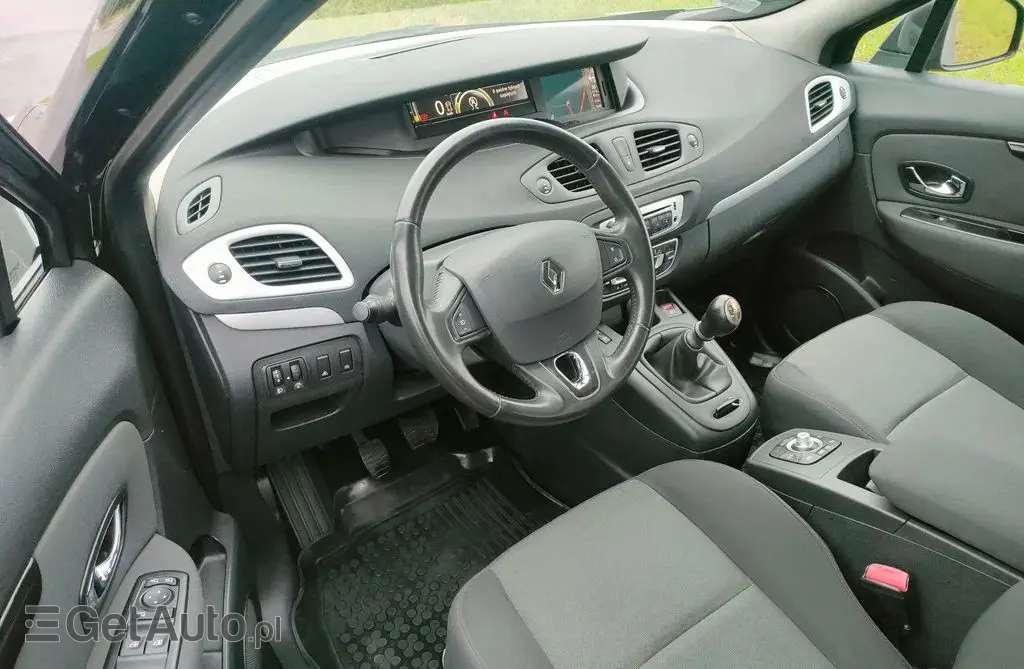 RENAULT Grand Scenic 