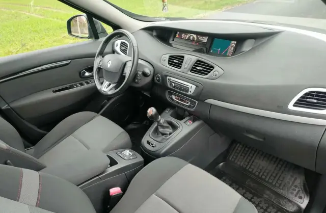 RENAULT Grand Scenic 