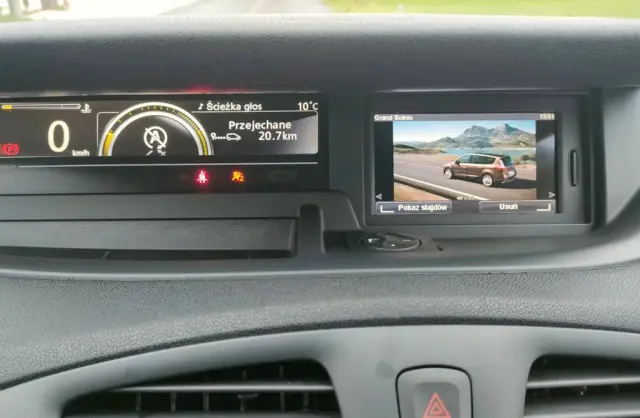 RENAULT Grand Scenic 