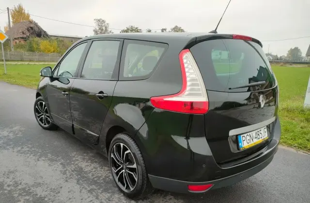 RENAULT Grand Scenic 