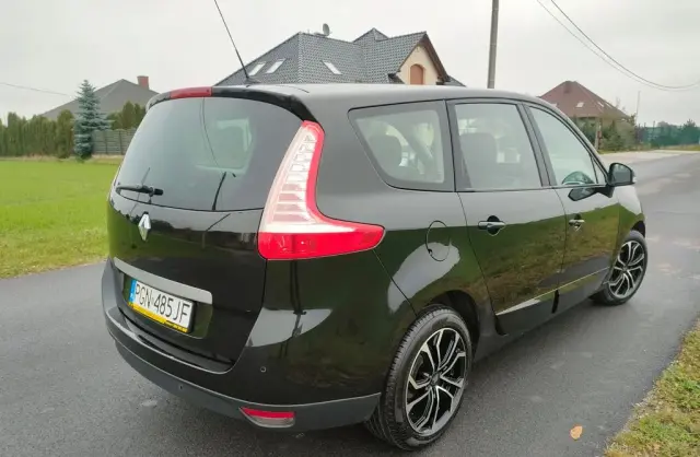 RENAULT Grand Scenic 