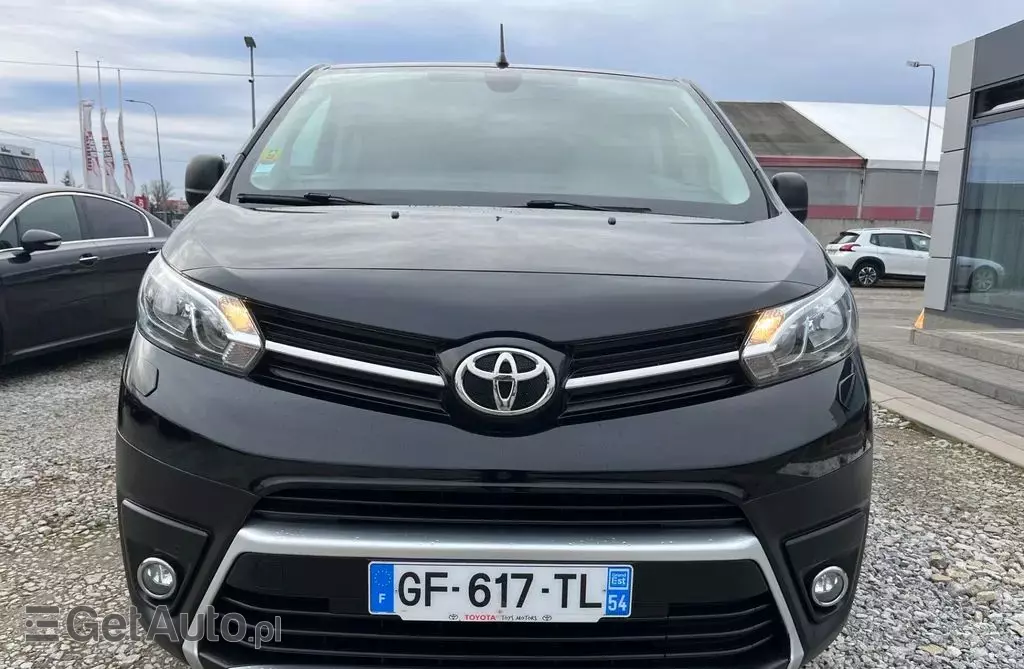 TOYOTA Proace 