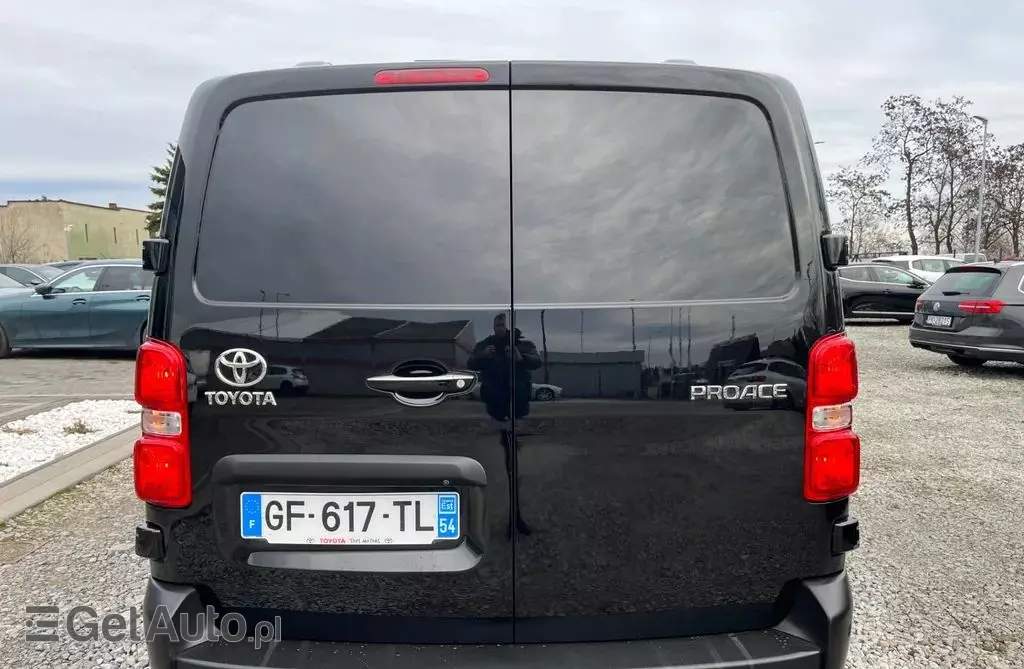 TOYOTA Proace 