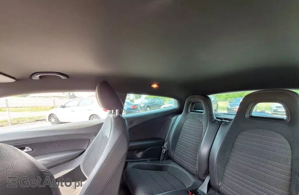 VOLKSWAGEN Scirocco 