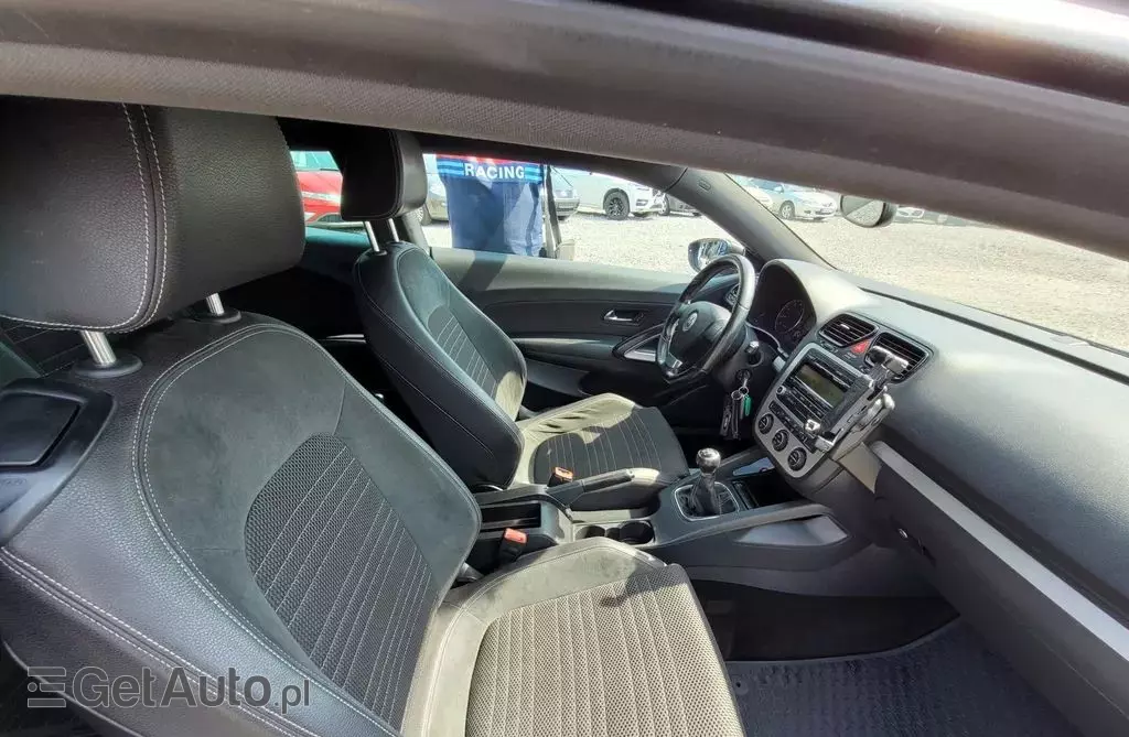 VOLKSWAGEN Scirocco 