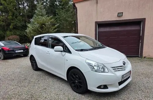 TOYOTA Verso 