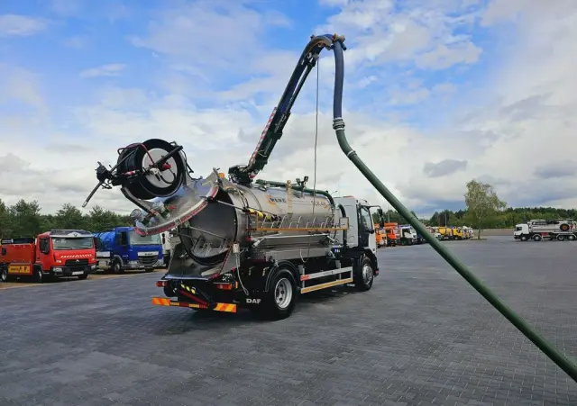 DAF WUKO SCK-4HW  do zbierania odpadów płynnych separatorów 
