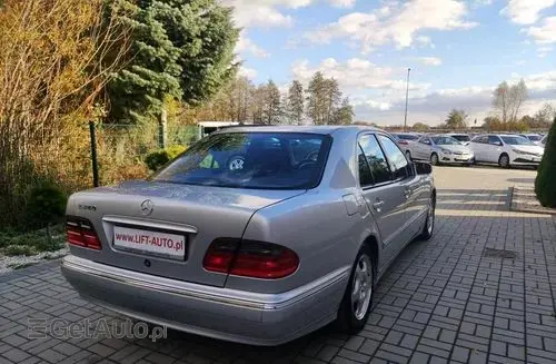 MERCEDES-BENZ Klasa E 