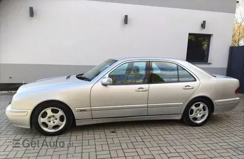MERCEDES-BENZ Klasa E 