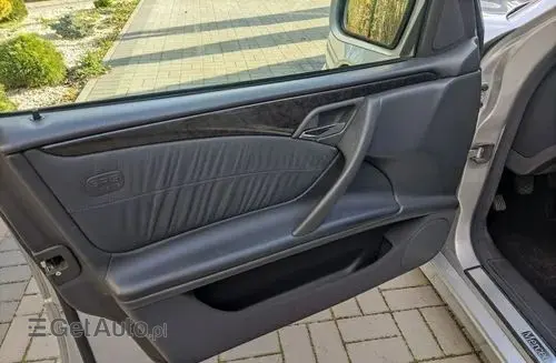 MERCEDES-BENZ Klasa E 