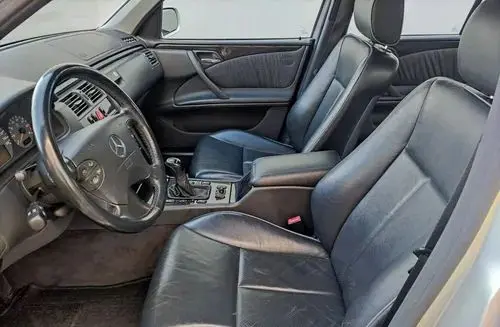 MERCEDES-BENZ Klasa E 