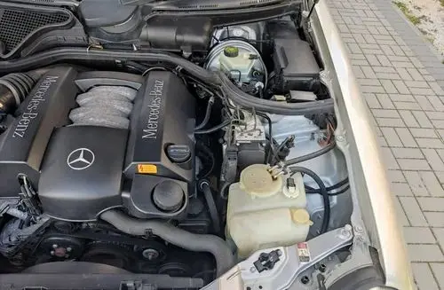 MERCEDES-BENZ Klasa E 