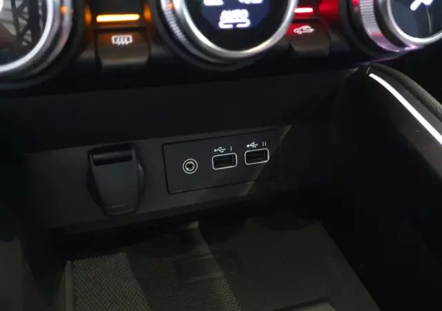 RENAULT Clio 1.0 TCe Techno