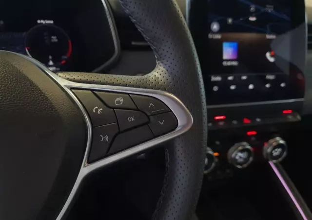 RENAULT Clio 1.0 TCe Techno